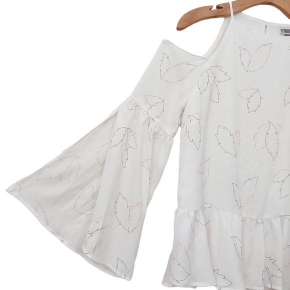 Chelsea28 Top Womens Small White Bohemian Cold Shoulder Flared Split Sleeve - Picture 6 of 9